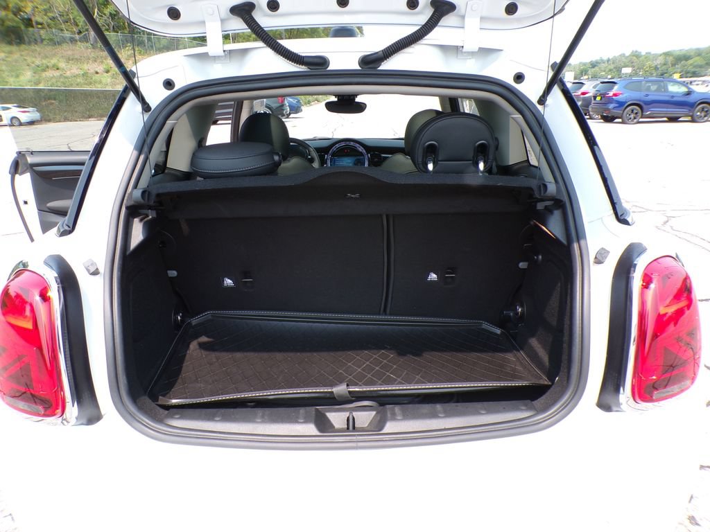 Used 2024 MINI Cooper SE FWD image 18