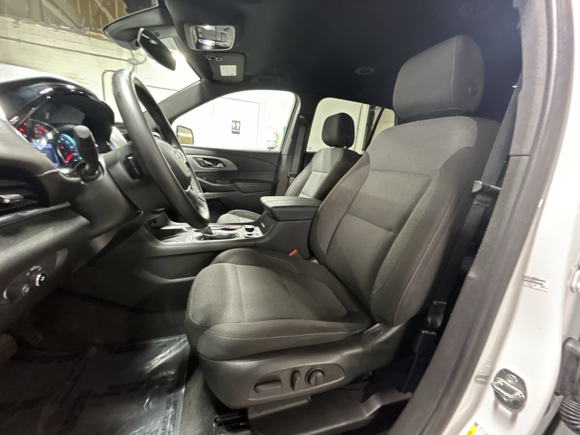 Certified 2023 Chevrolet Traverse LT w/ Midnight/Sport Edition AWD/4WD image 20