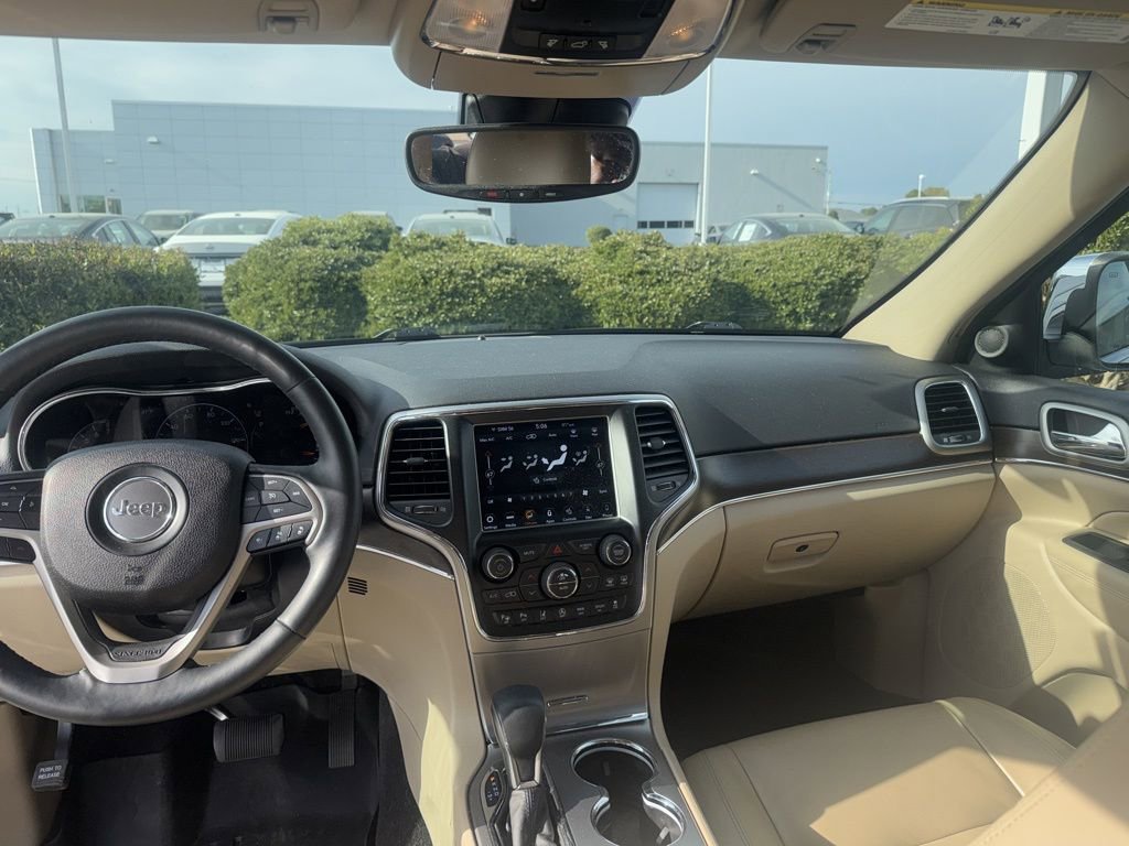 Used 2018 Jeep Grand Cherokee Limited image 9