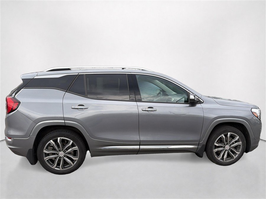 Used 2020 GMC Terrain Denali w/ Denali Premium Package AWD/4WD image 6
