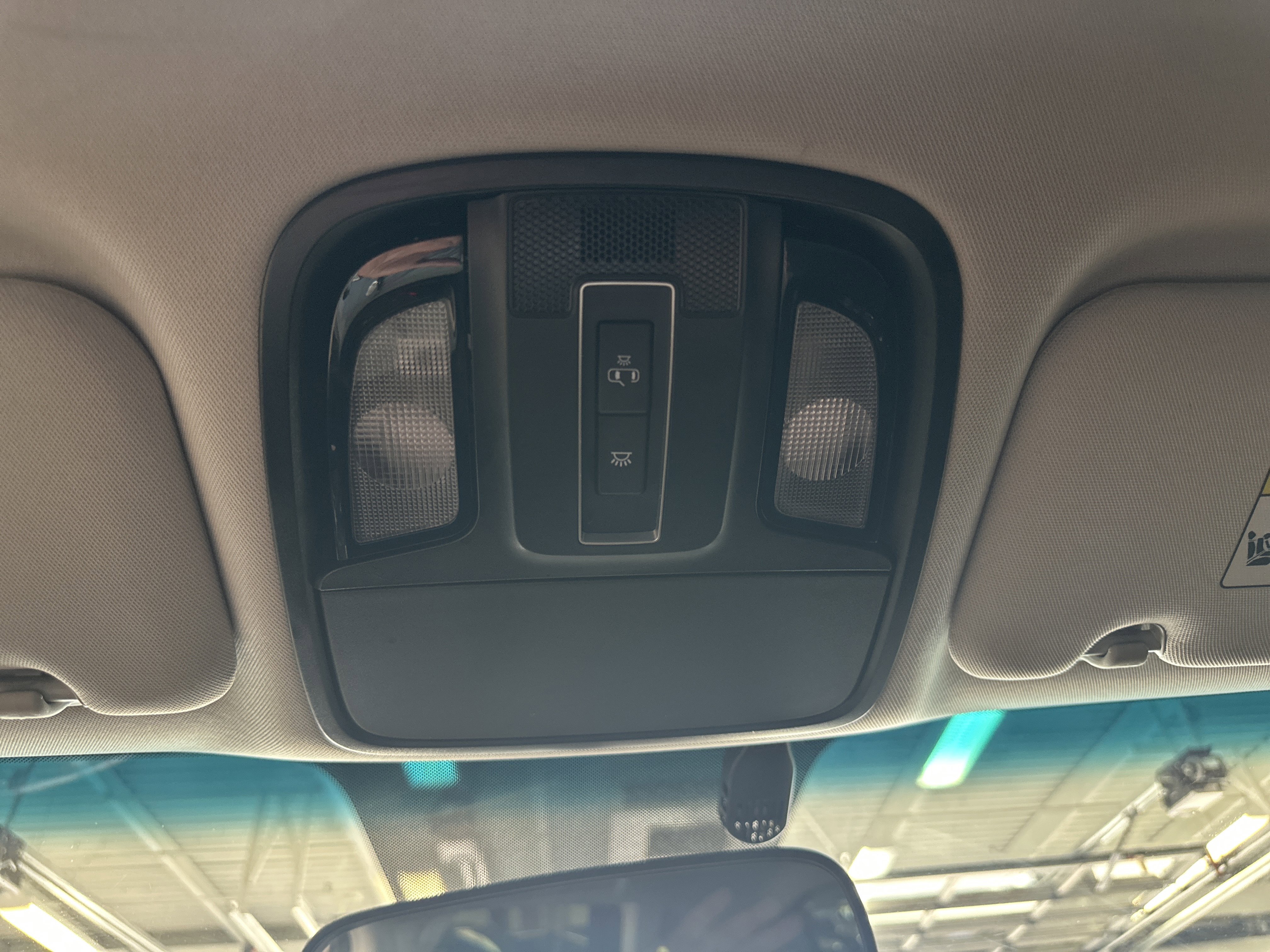 Used 2020 Kia Sorento S image 36