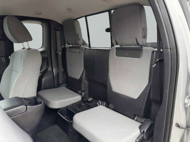 Used 2017 Toyota Tacoma SR5 image 37