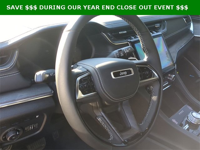 New 2024 Jeep Grand Cherokee Overland w/ Advanced Protech Group III image 23