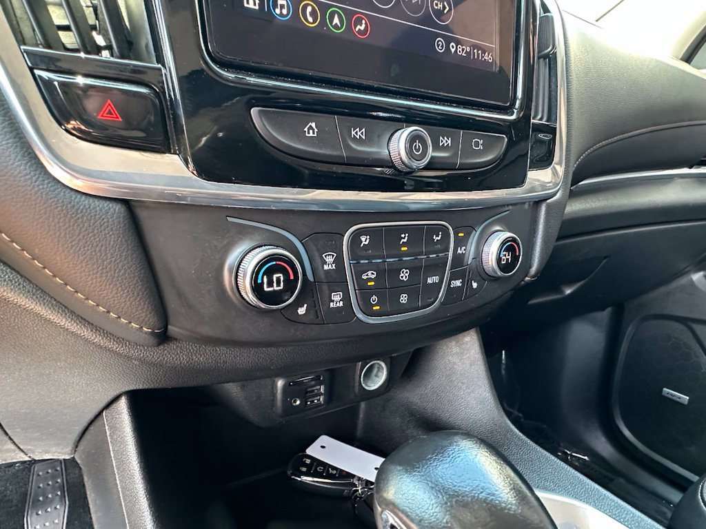 Used 2021 Chevrolet Traverse LT w/ LT Premium Package FWD image 21