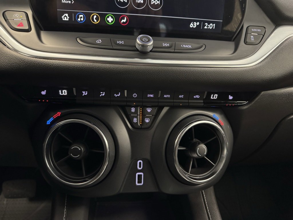 Certified 2025 Chevrolet Blazer LT w/ Midnight/Sport Edition image 6