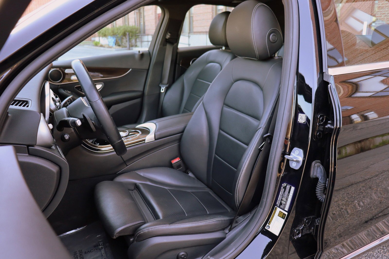 Used 2019 Mercedes-Benz C 300 4MATIC Sedan w/ Premium Package image 12
