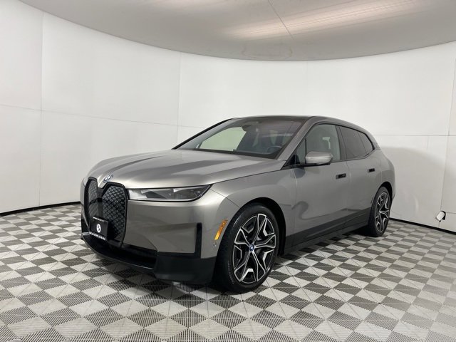 Used 2023 BMW iX xDrive50 w/ Ultimate Package 2 image 3