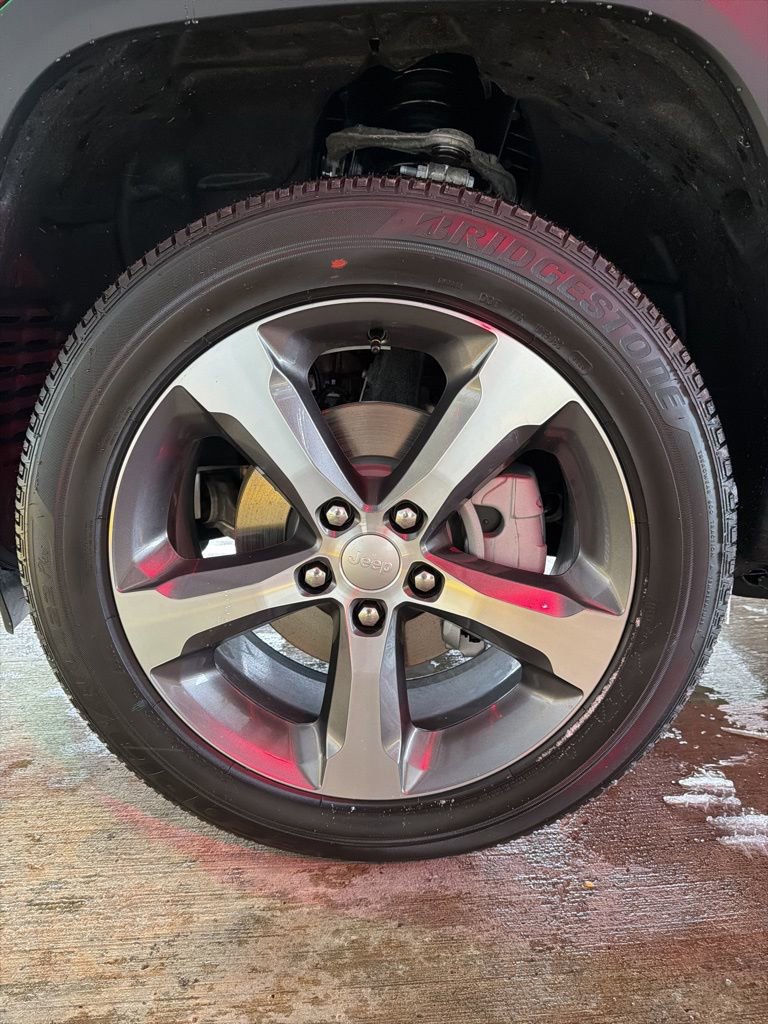 New 2025 Jeep Grand Cherokee Limited image 9