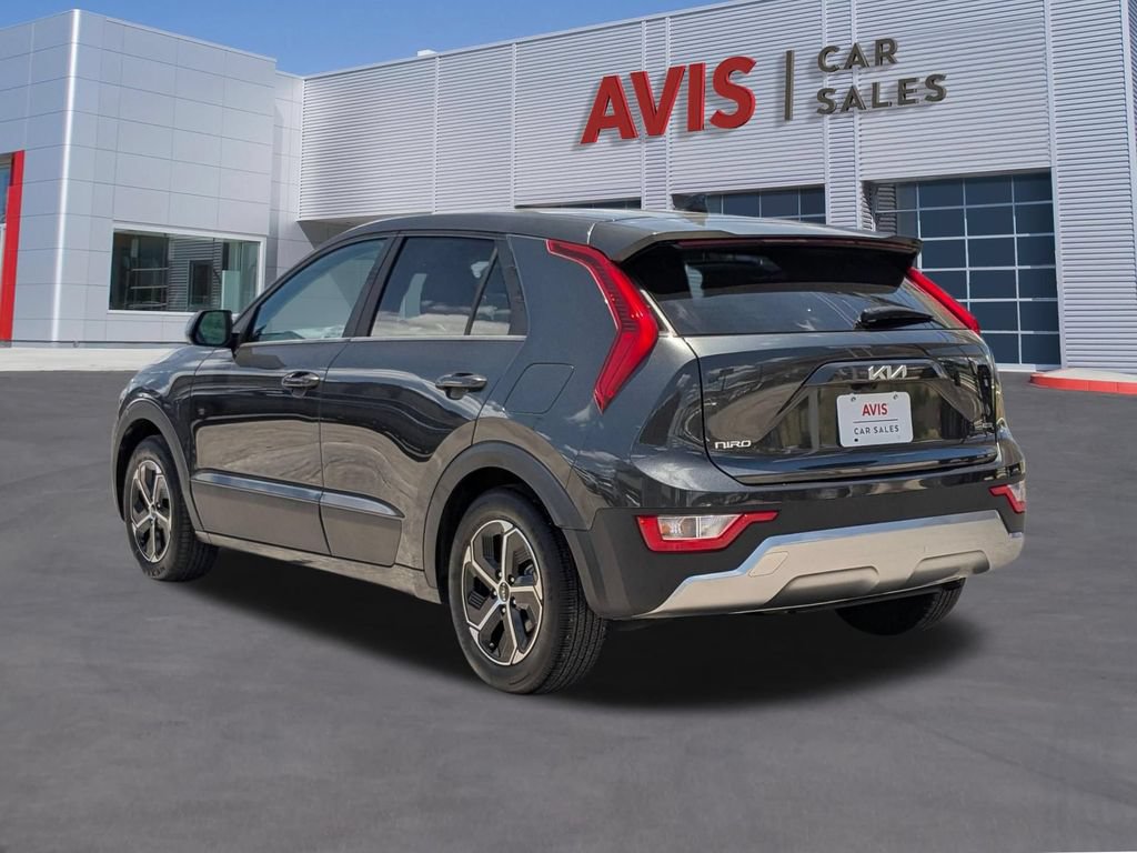 Used 2025 Kia Niro LX FWD image 3