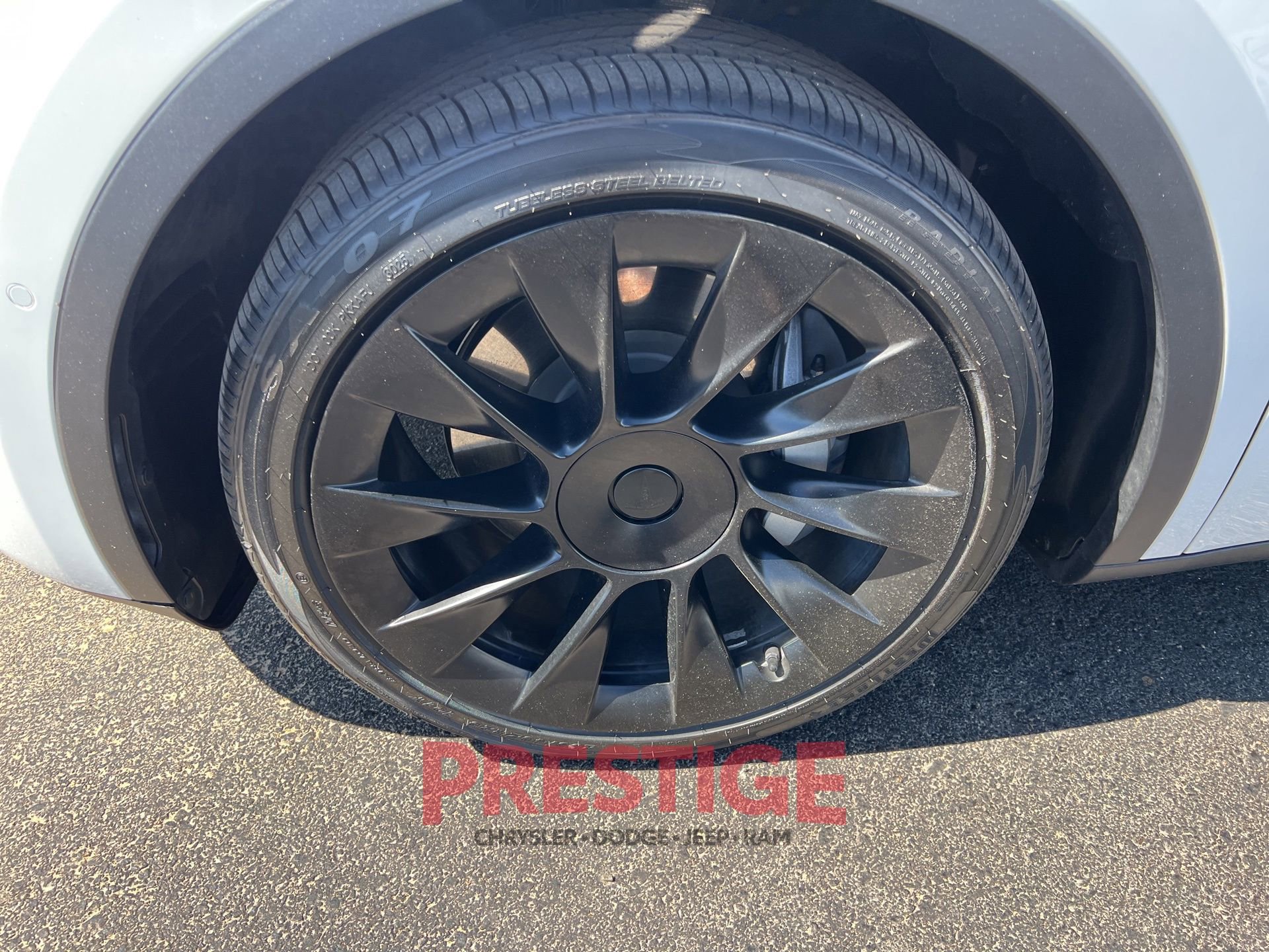 Used 2021 Tesla Model Y Long Range AWD/4WD image 10