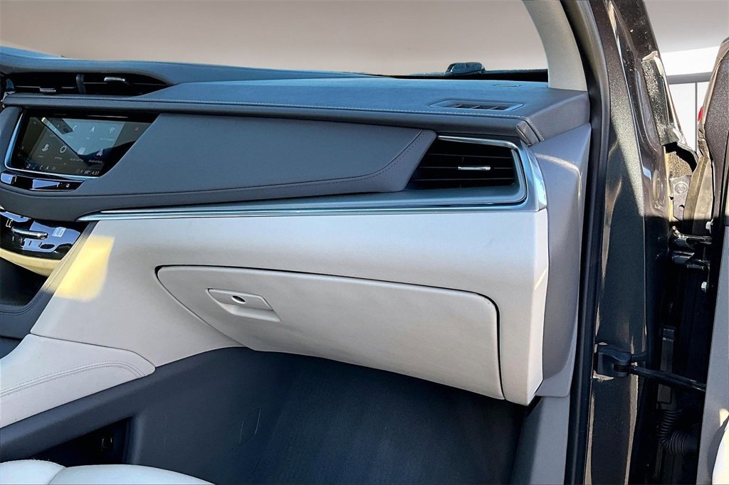Certified 2023 Cadillac XT5 Premium Luxury image 16