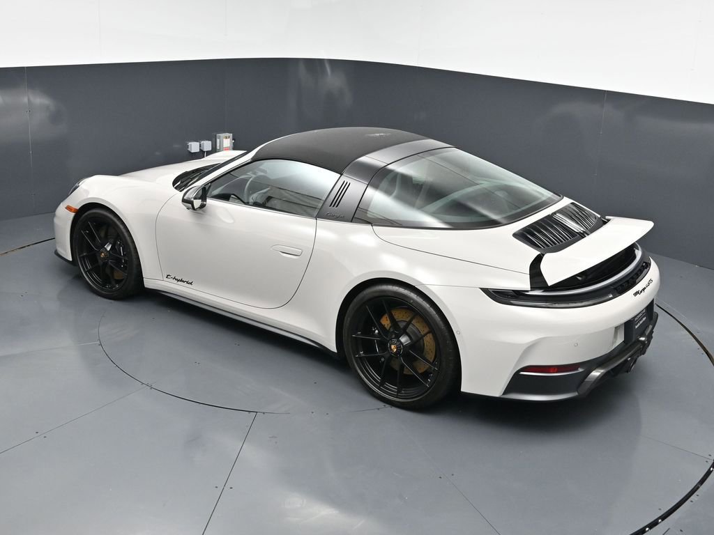 Certified 2026 Porsche 911 Targa 4 GTS AWD/4WD image 15