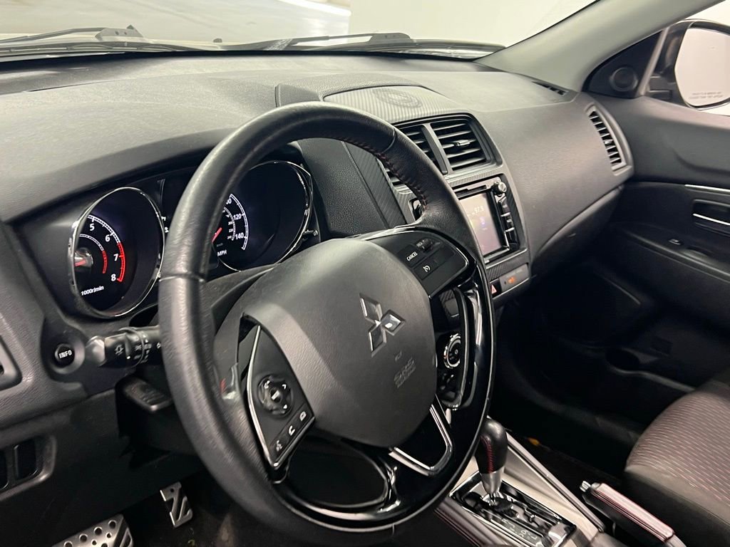 Used 2018 Mitsubishi Outlander Sport LE image 6