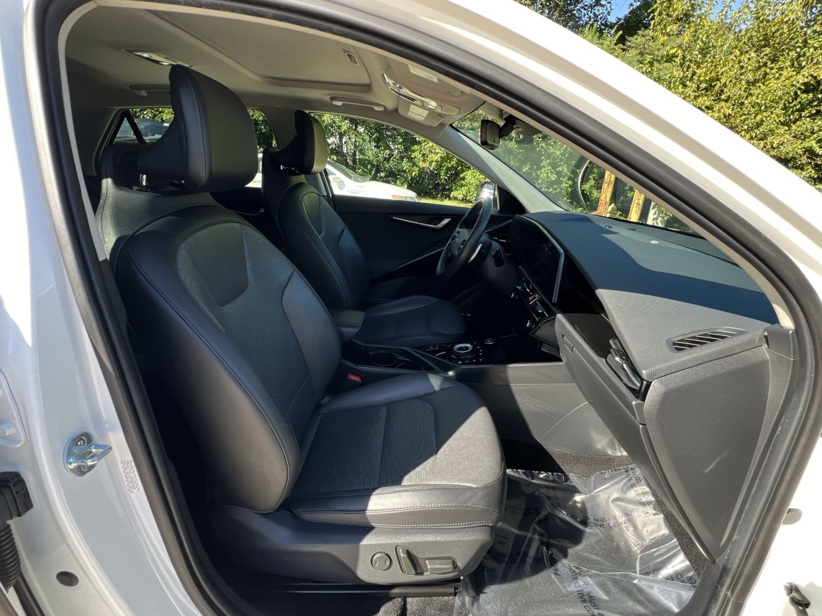 Used 2023 Kia Niro Wave w/ Wave Preserve Package FWD image 32