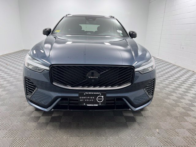New 2026 Volvo XC60 T8 Ultra w/ Protection Package Premier AWD/4WD image 3