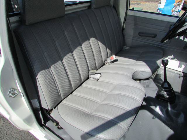 Used 1986 Toyota Pickup 2WD Regular Cab Long Bed image 15