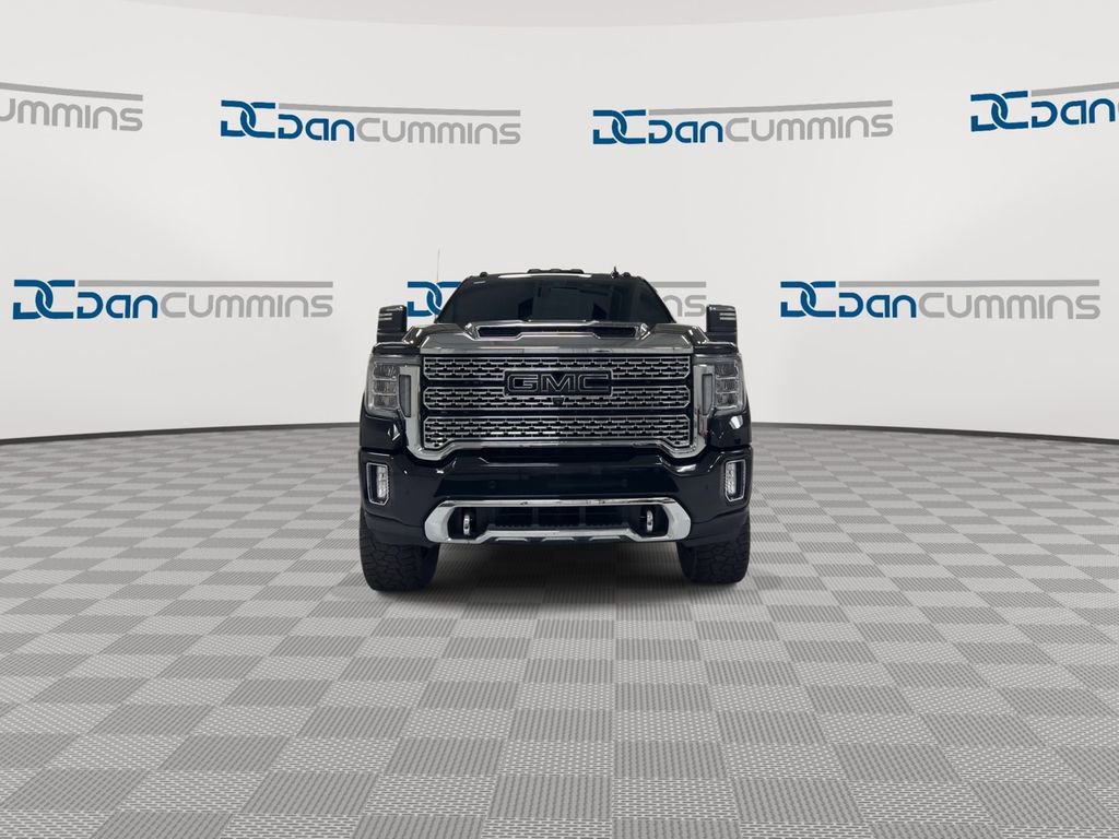Used 2022 GMC Sierra 2500 Denali w/ Denali Black Diamond Edition image 3