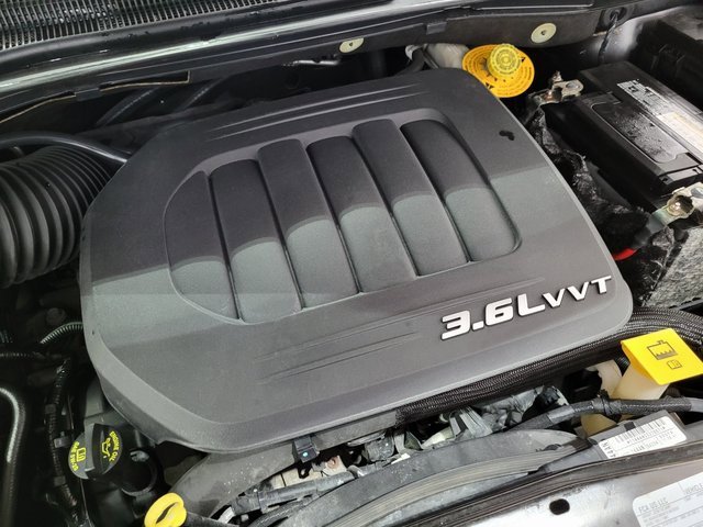 Used 2018 Dodge Grand Caravan SXT image 25