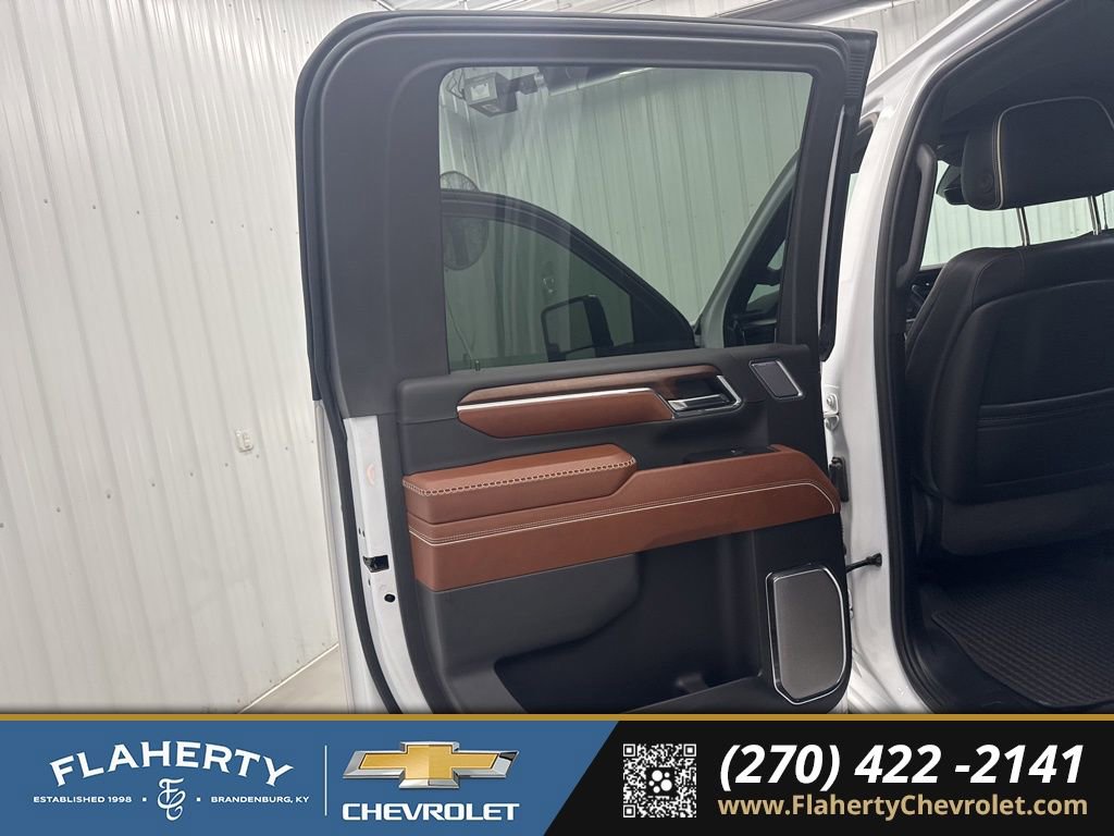 Used 2024 GMC Sierra 3500 Denali Ultimate image 10