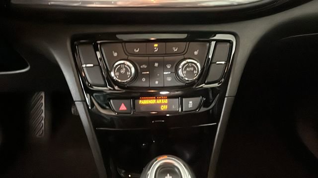 Used 2019 Buick Encore Essence FWD image 23