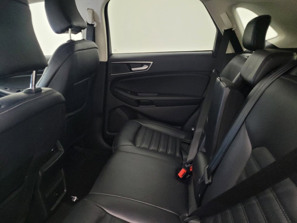 Used 2024 Ford Edge SEL image 18