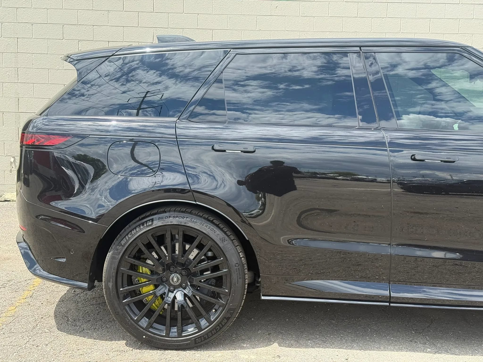 Used 2024 Land Rover Range Rover Sport AWD/4WD image 15