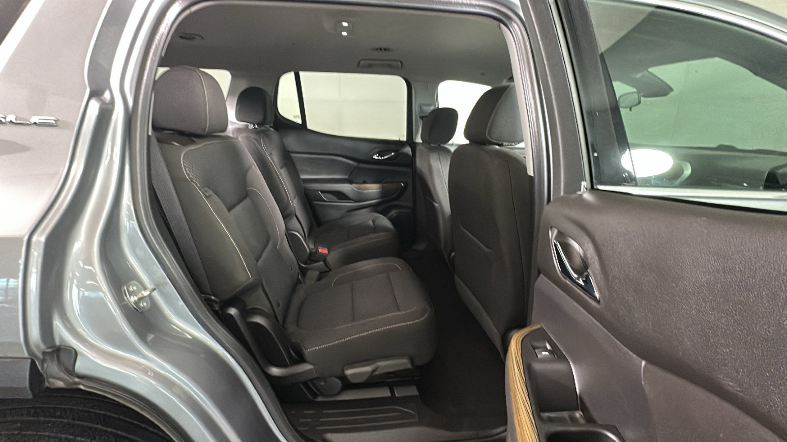 Used 2023 GMC Acadia SLE w/ Driver Convenience Package AWD/4WD image 35