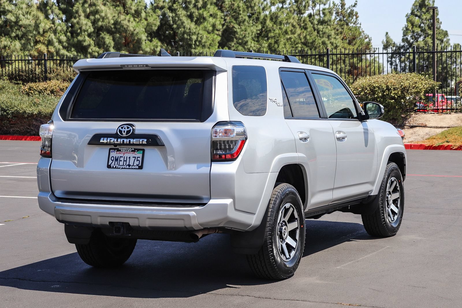 Certified 2023 Toyota 4Runner TRD Off-Road Premium AWD/4WD image 7