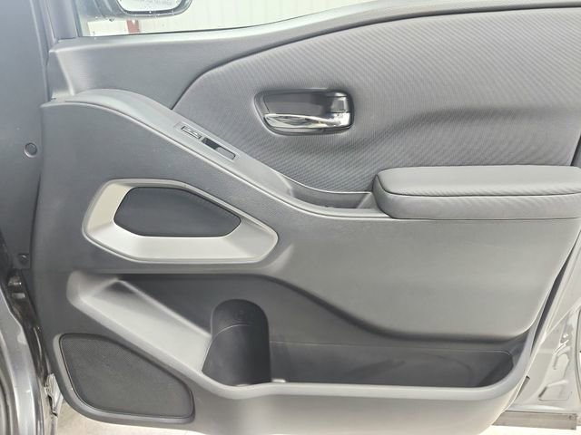 Used 2024 Nissan Frontier SV w/ SV Convenience Package image 38