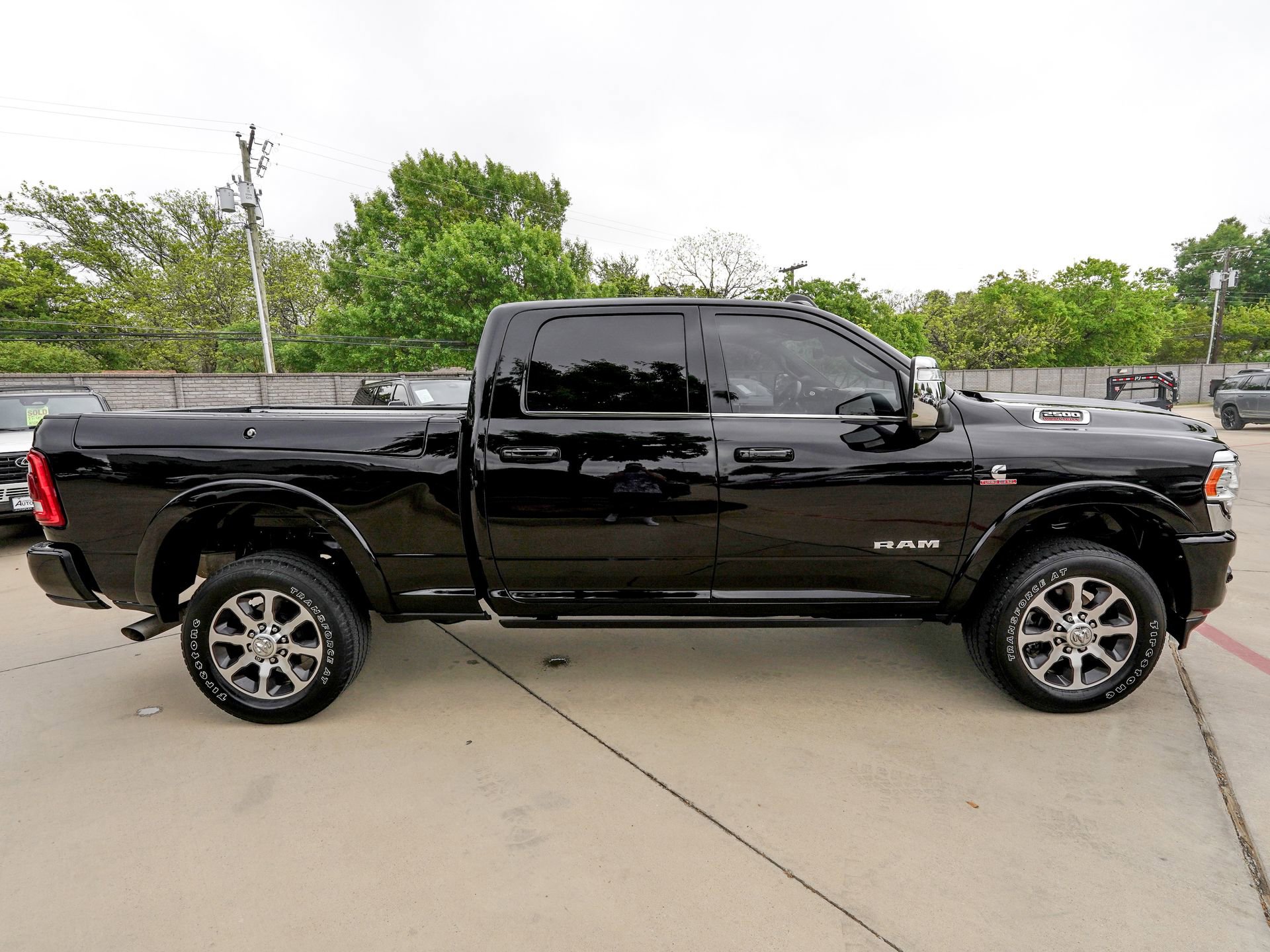 Used 2024 RAM 2500 Limited w/ Safety Group image 4