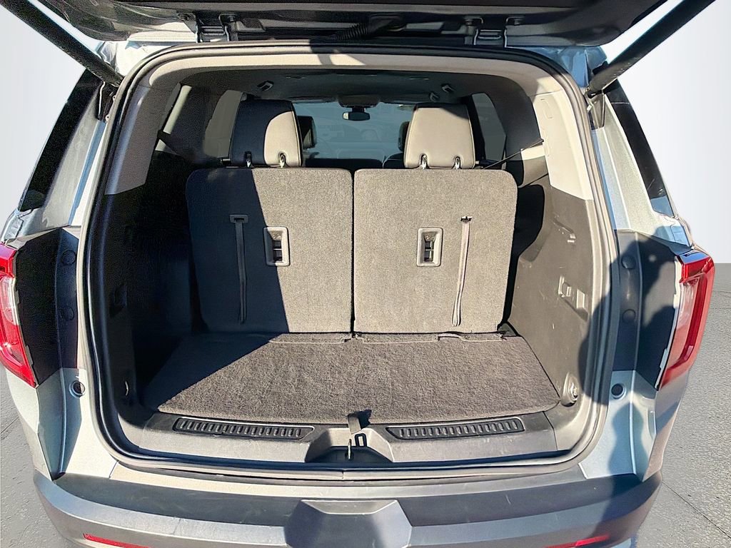 Used 2023 GMC Acadia SLT image 13