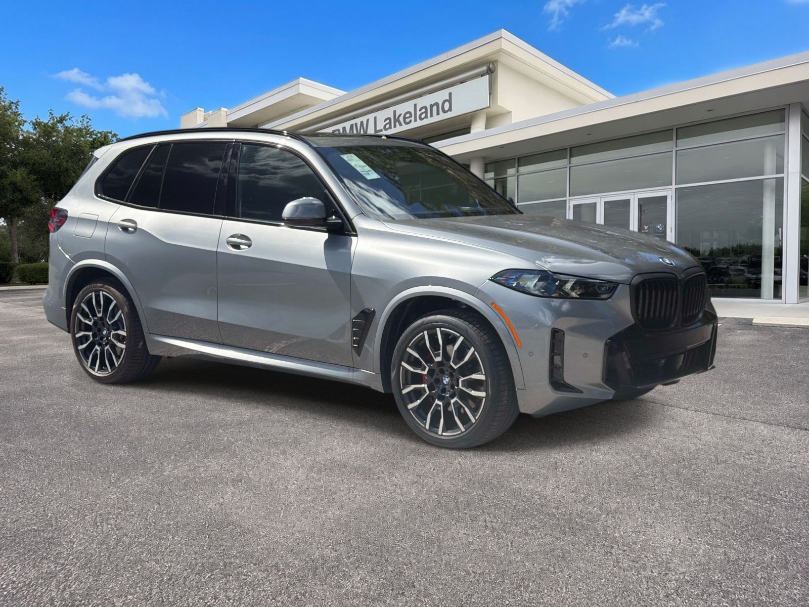 New 2026 BMW X5 sDrive40i w/ M Sport Package RWD image 1