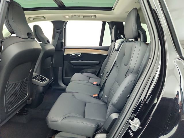New 2026 Volvo XC90 B5 Core image 24