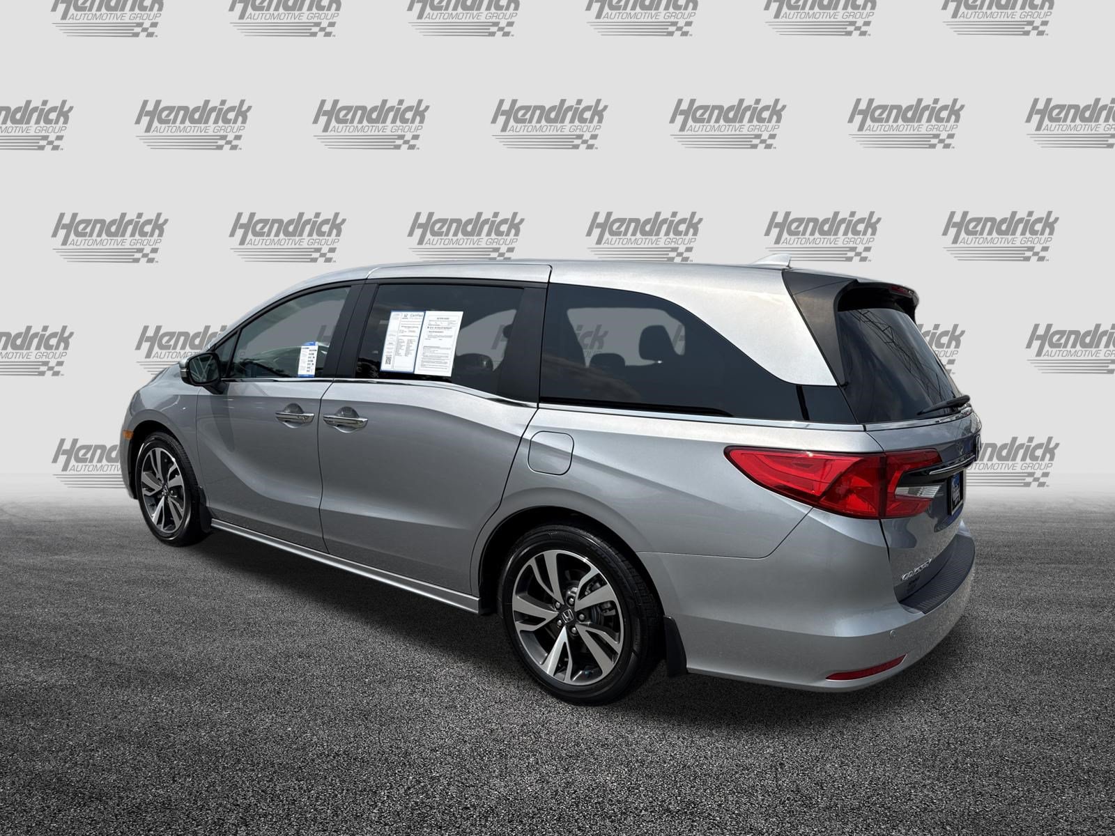 Certified 2024 Honda Odyssey Touring image 8