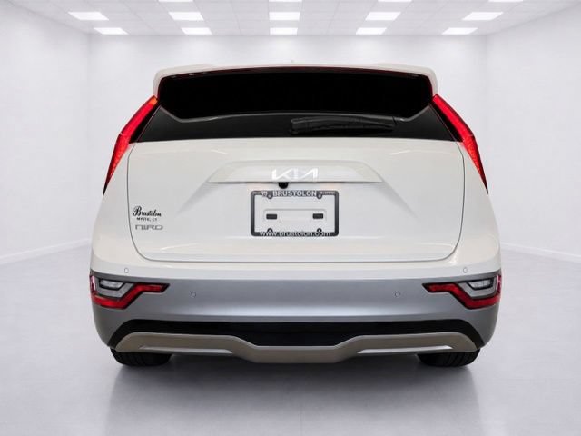 Used 2023 Kia Niro Wave w/ Wave Preserve Package FWD image 9