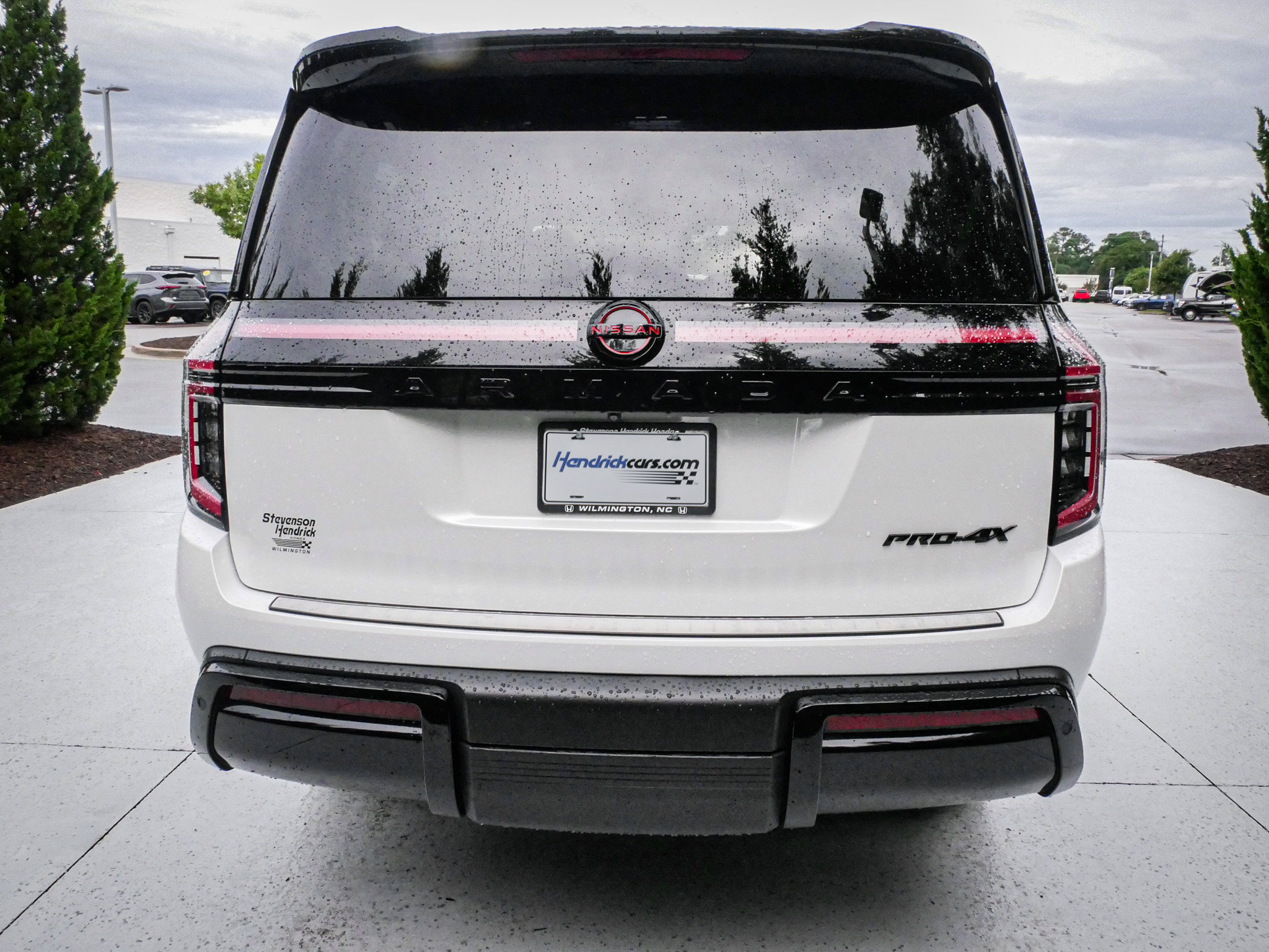 Used 2025 Nissan Armada PRO-4X AWD/4WD image 9
