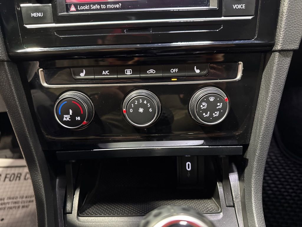 Used 2021 Volkswagen GTI Autobahn image 20