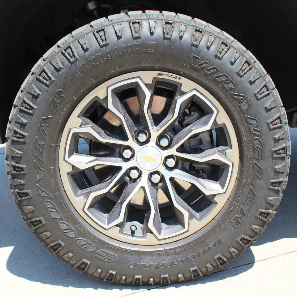 Used 2022 Chevrolet Colorado ZR2 image 14