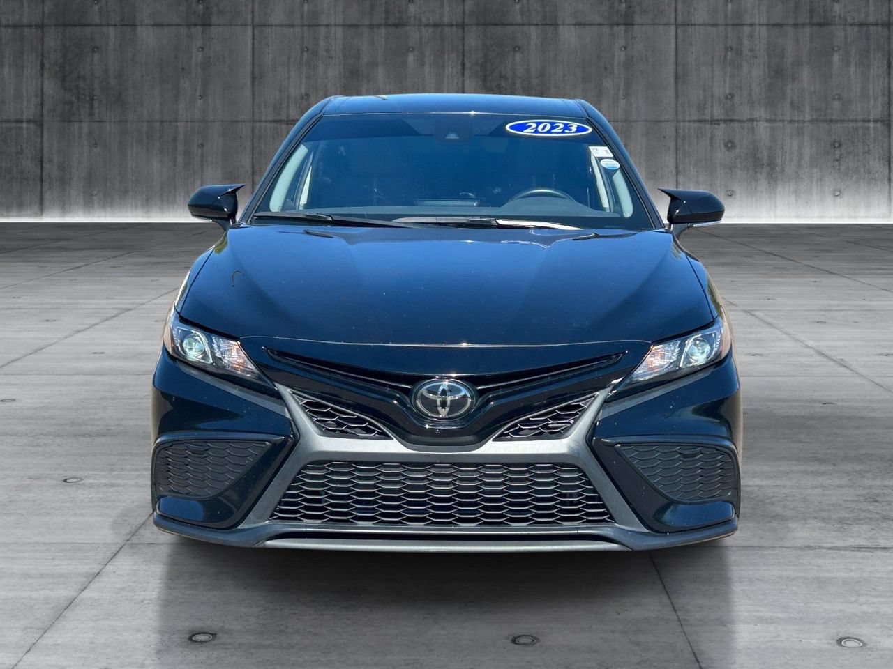 Used 2023 Toyota Camry SE FWD image 8