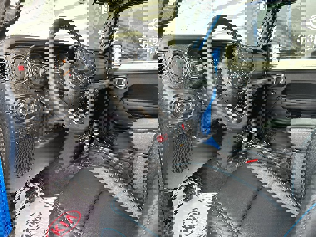 Used 2025 Jeep Wrangler Unlimited Rubicon image 12