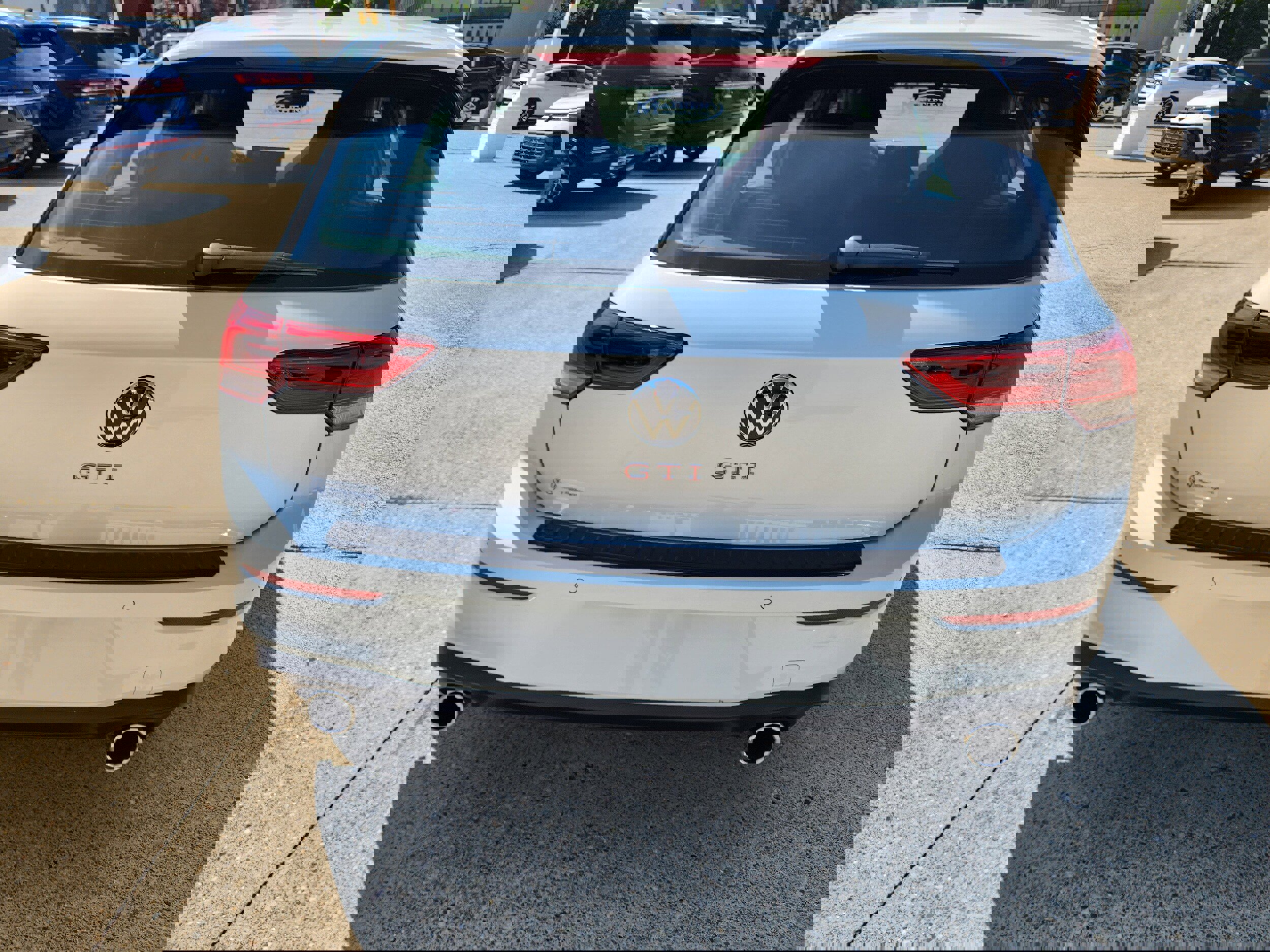 New 2025 Volkswagen GTI SE image 4