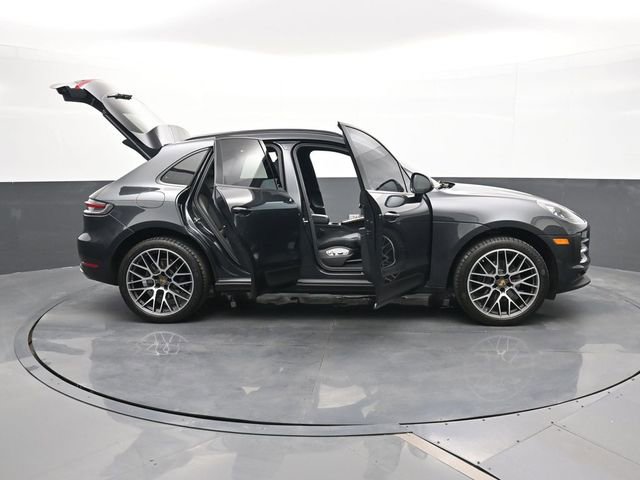 Certified 2020 Porsche Macan image 34