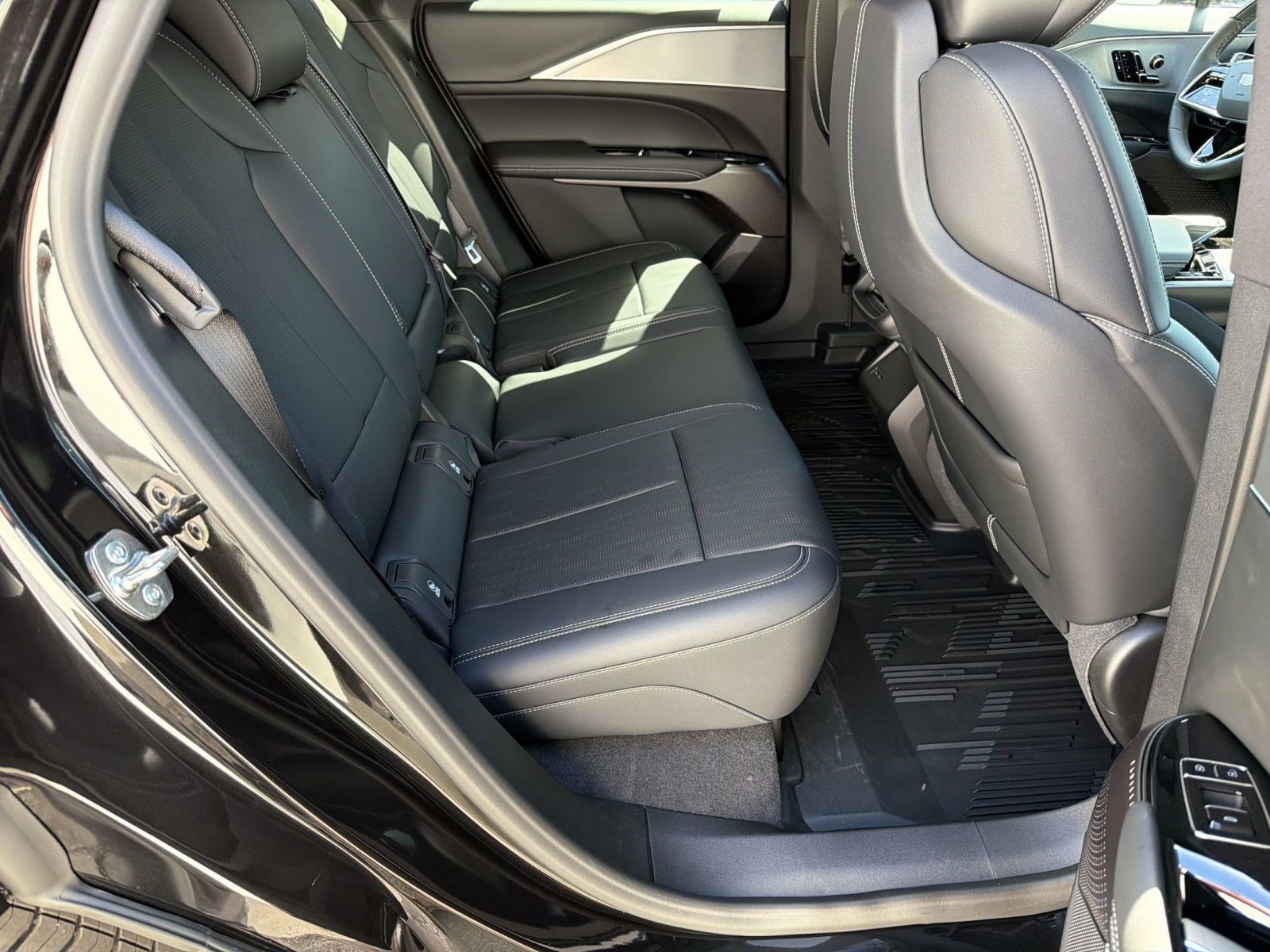 New 2027 Cadillac Lyriq Sport RWD image 28
