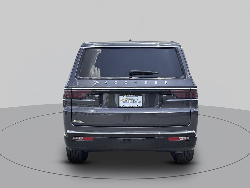 Used 2025 Jeep Wagoneer 4WD image 4