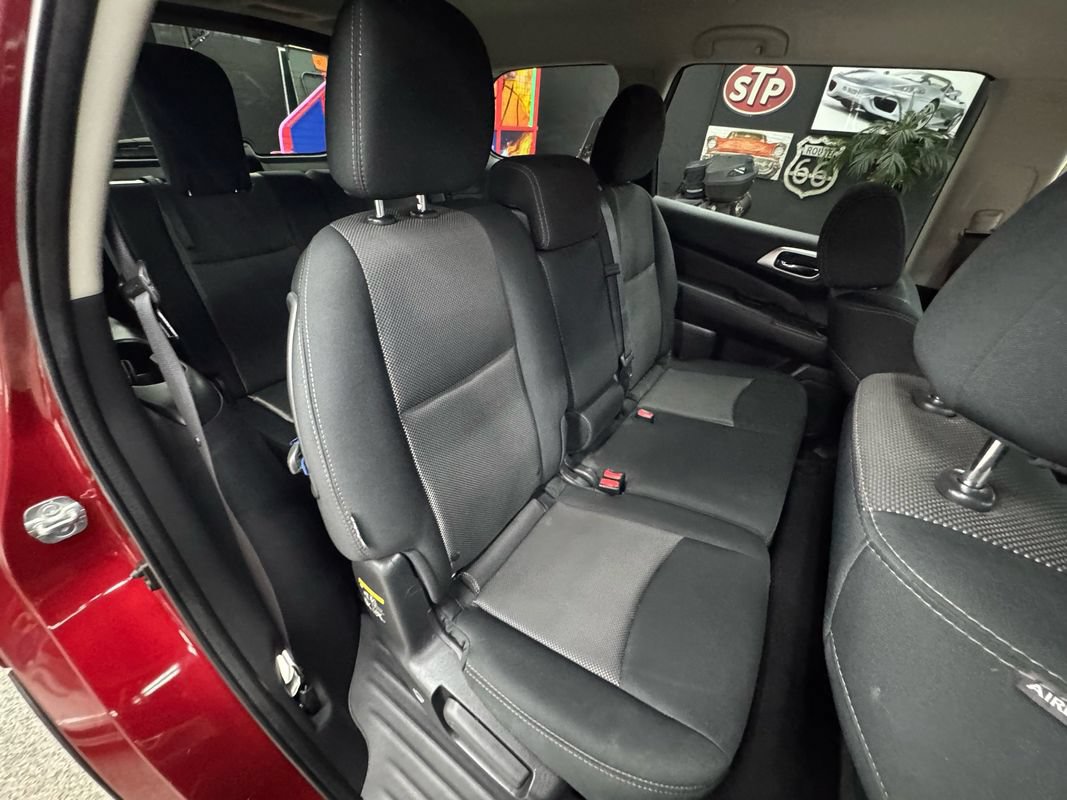 Used 2018 Nissan Pathfinder S AWD/4WD image 20