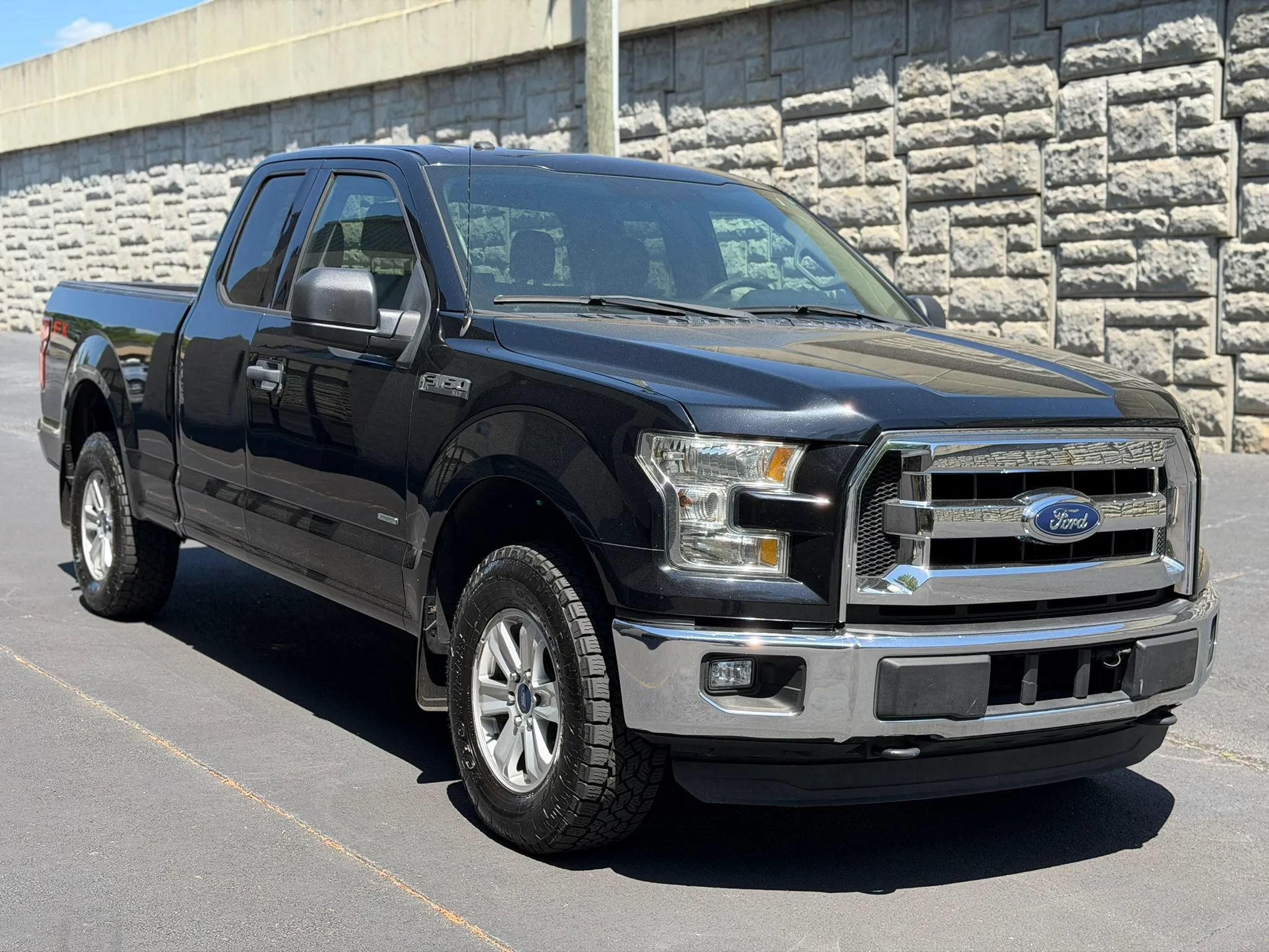 Used 2016 Ford F150 XLT w/ Trailer Tow Package AWD/4WD image 5