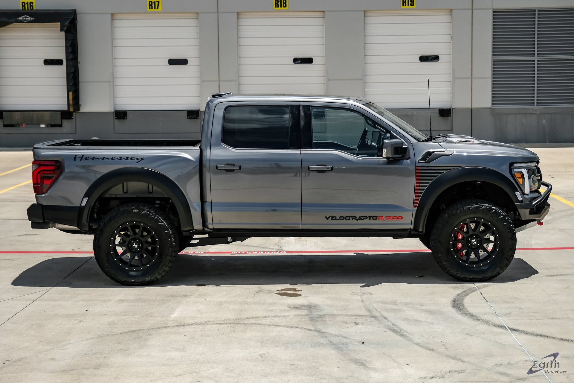 Used 2025 Ford F150 Raptor w/ Equipment Group 803A Raptor R AWD/4WD image 26