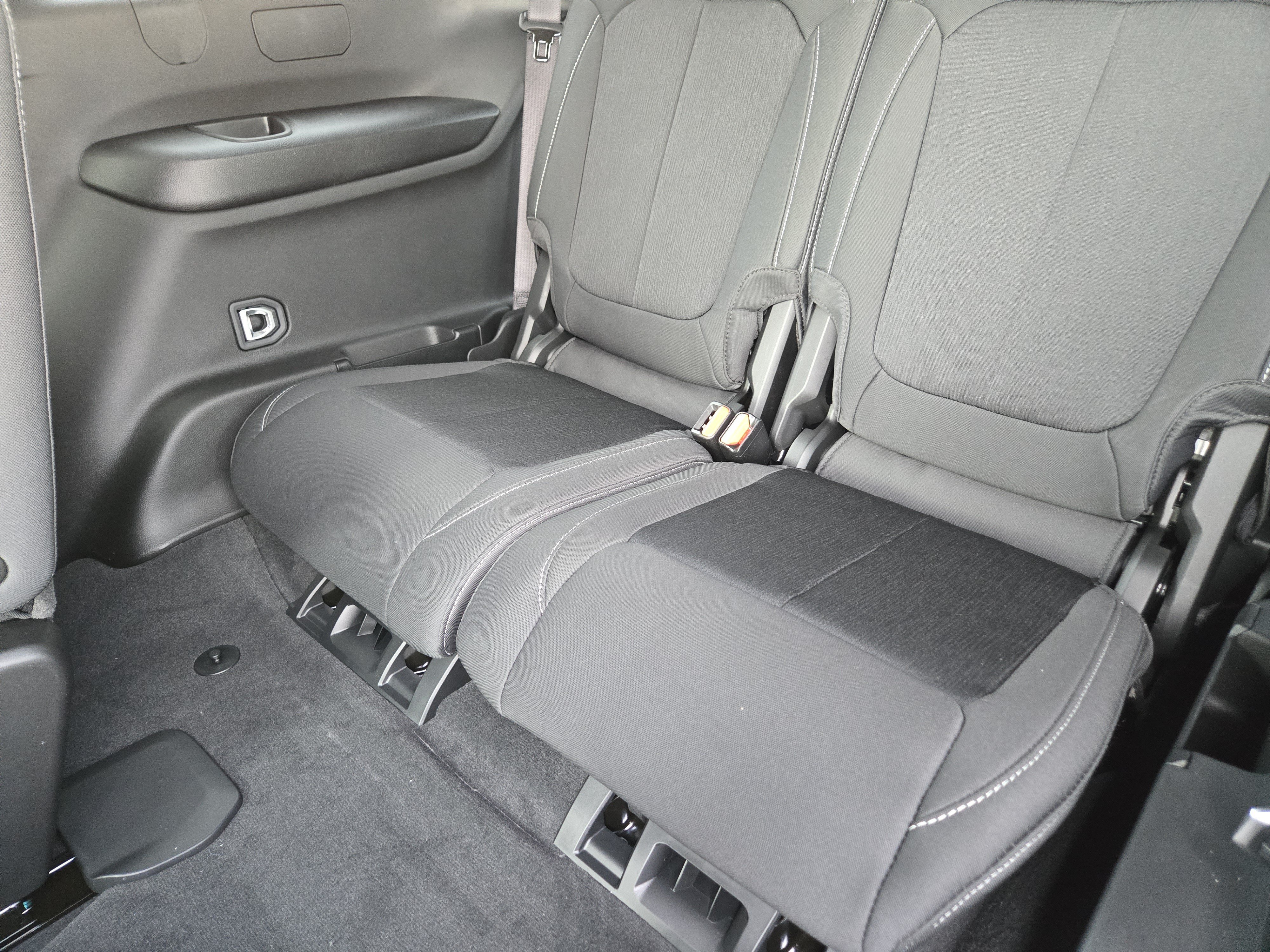 New 2026 Jeep Grand Cherokee L Laredo AWD/4WD image 21