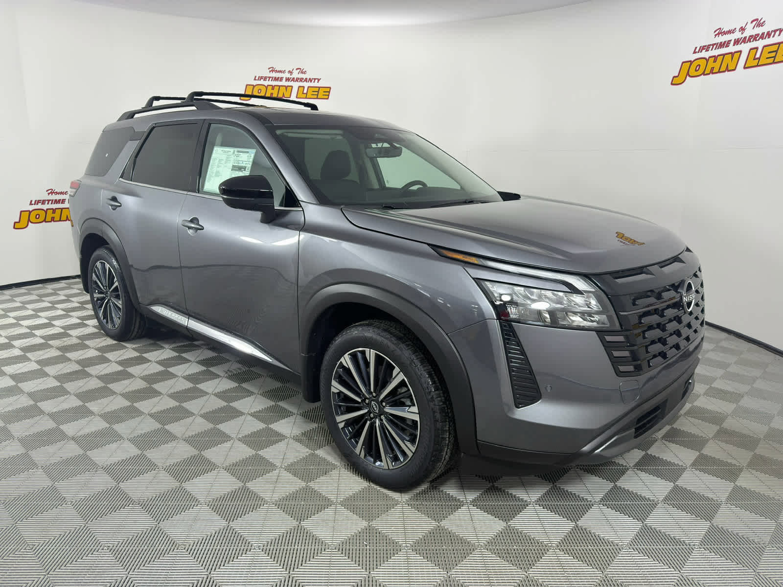 New 2026 Nissan Pathfinder Platinum image 8