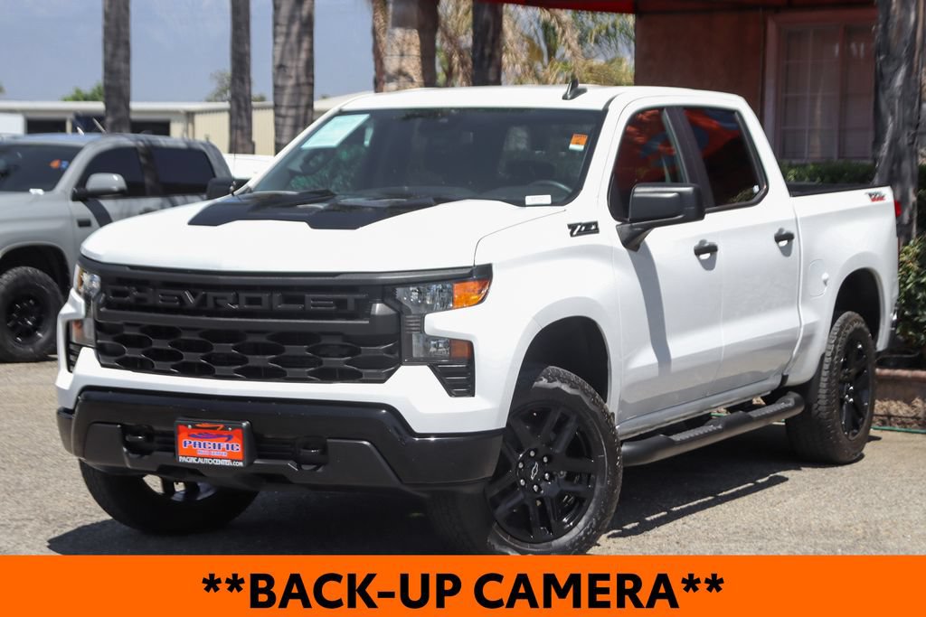 Used 2024 Chevrolet Silverado 1500 Custom Trail Boss w/ Turbomax Blackout Package AWD/4WD image 4